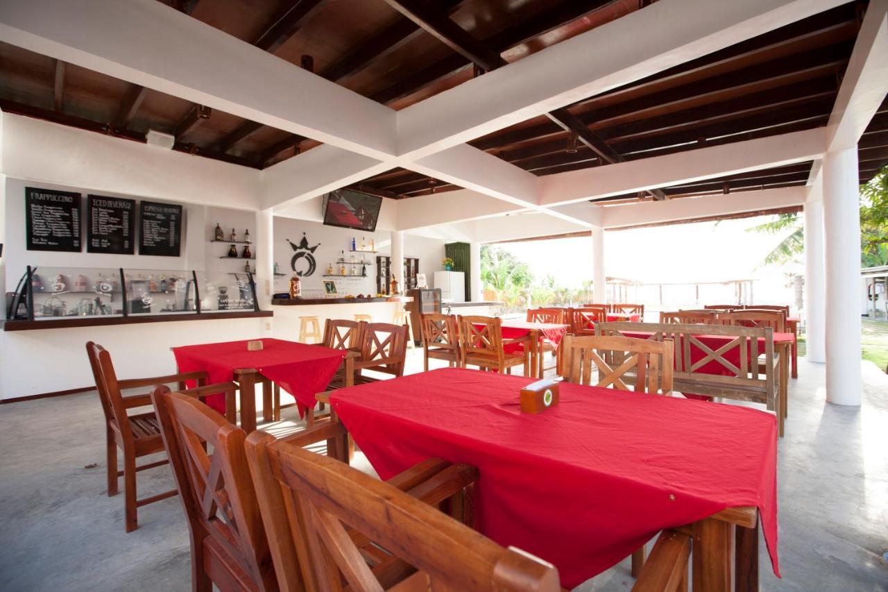 Club Hari Dive Resort Moalboal Exterior foto