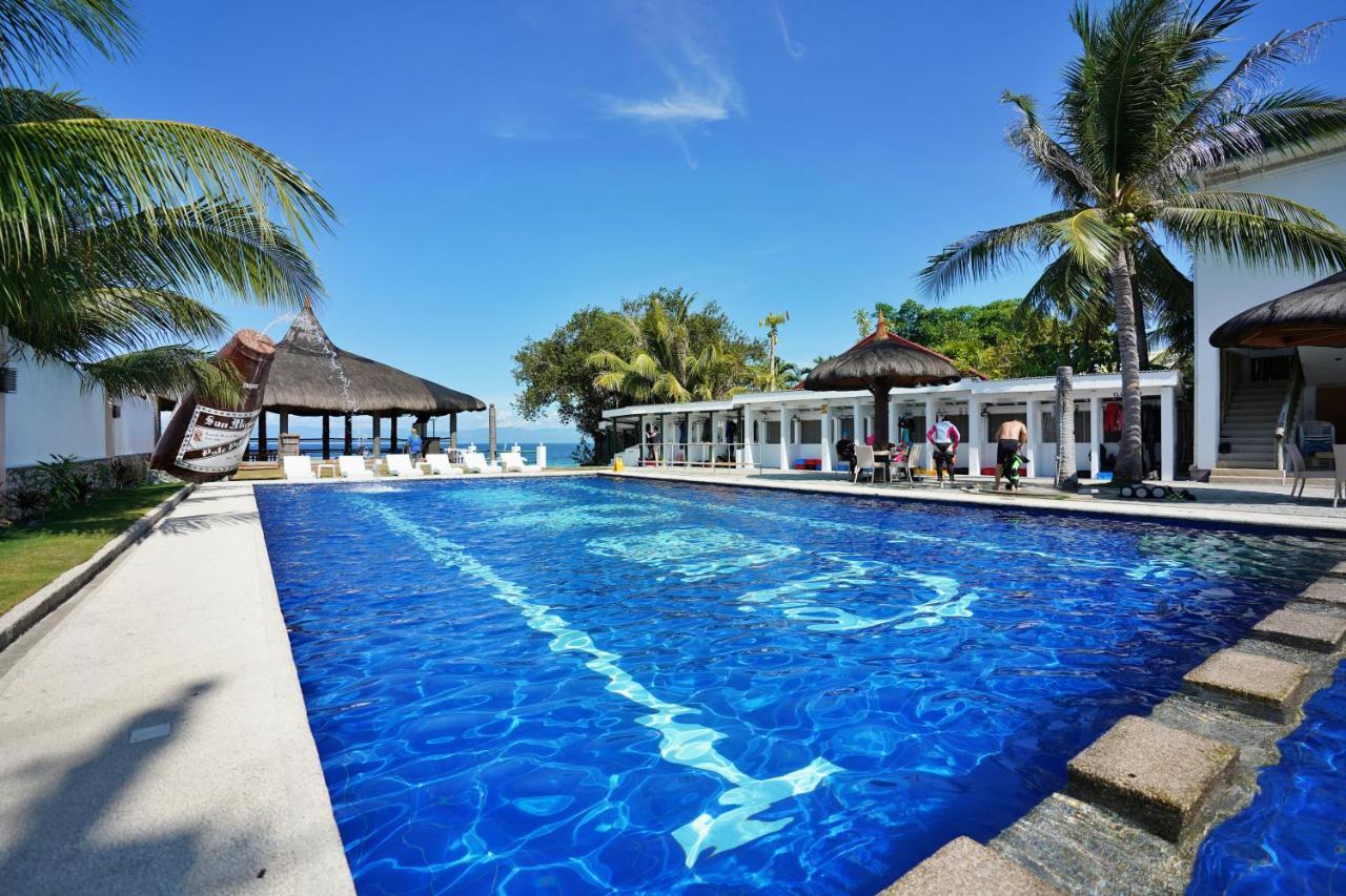Club Hari Dive Resort Moalboal Exterior foto